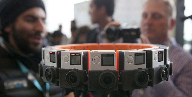 google cardboard 360 29289E9300000578-0-image-a-3_1432851694572