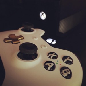 XboxOneLunarWhite-9