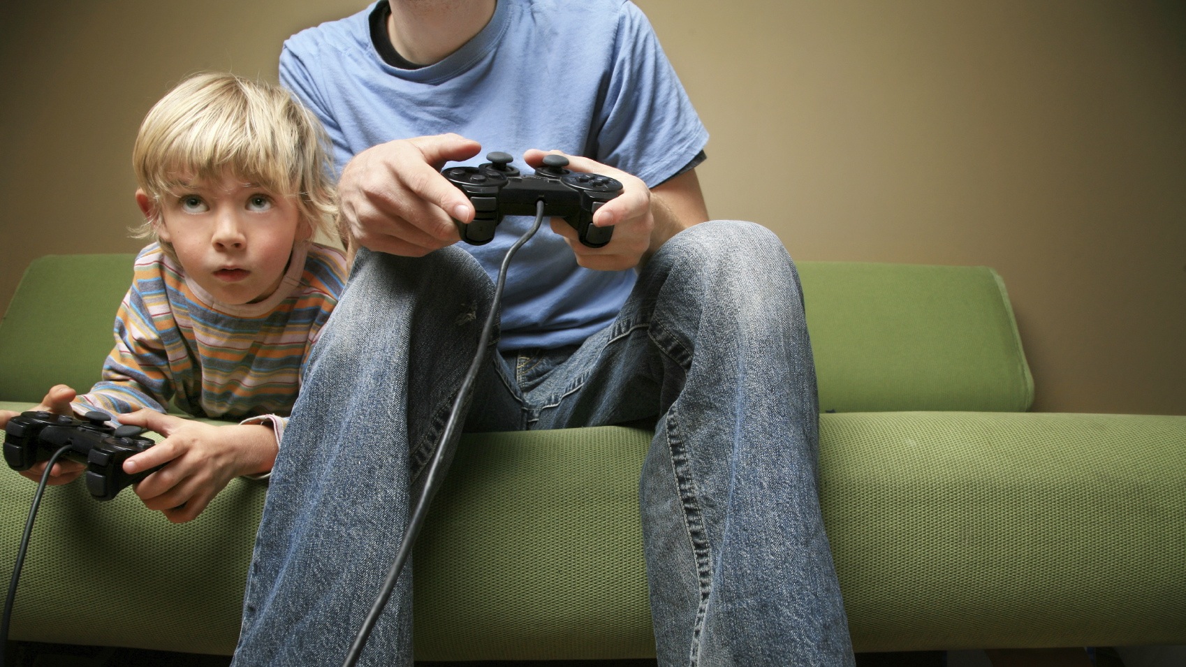 videogiochi violenti social media kids-playing-video-games