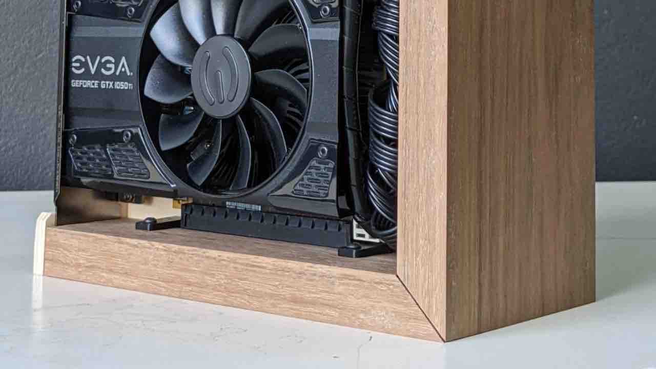 Case mini ITX in legno