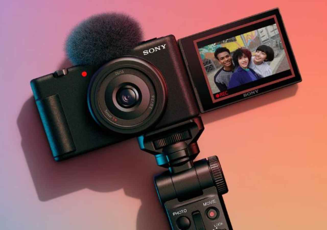 Fotocamera Sony ZV-1F, 16/10/2022 - Videogiochi.com