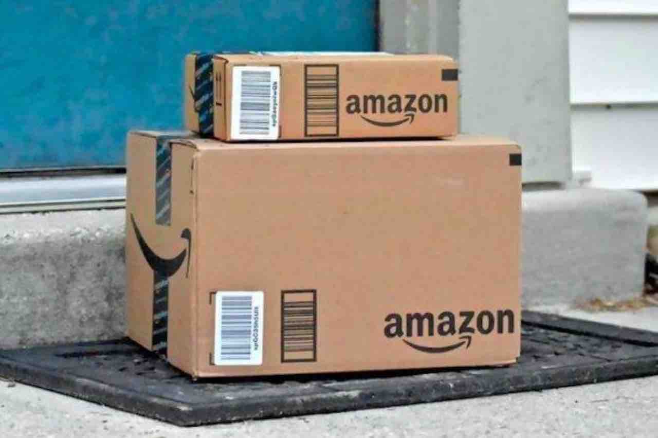 Amazon Tax: cos'è, quanto costa e chi la pagherà