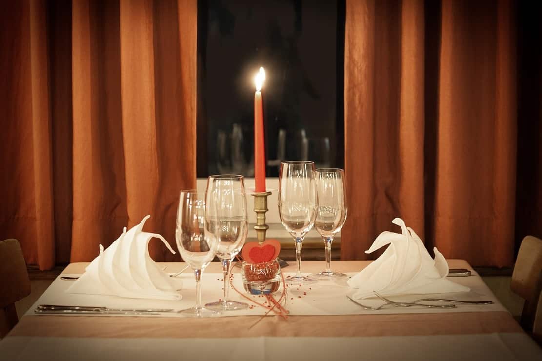 tavolo per cena romantica