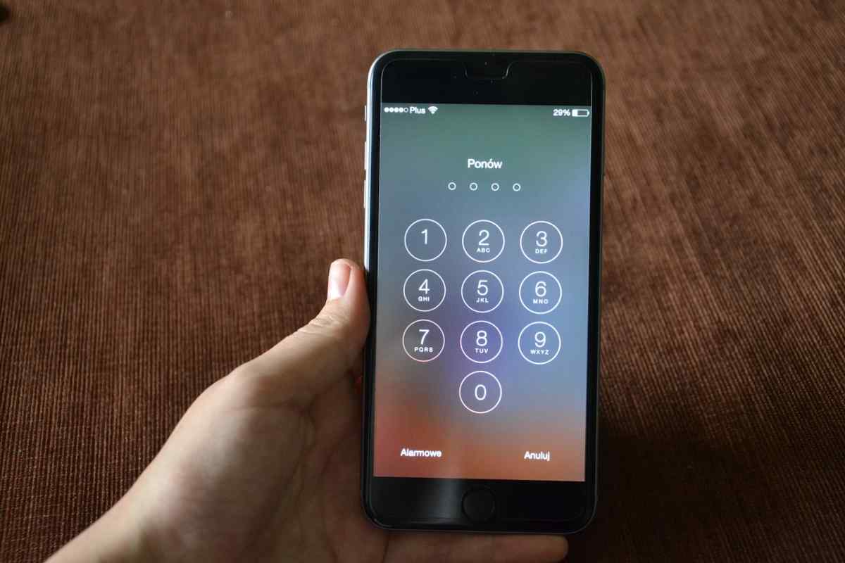 Gli iPhone sarebbero stati banditi ad alcuni funzionari del governo russo