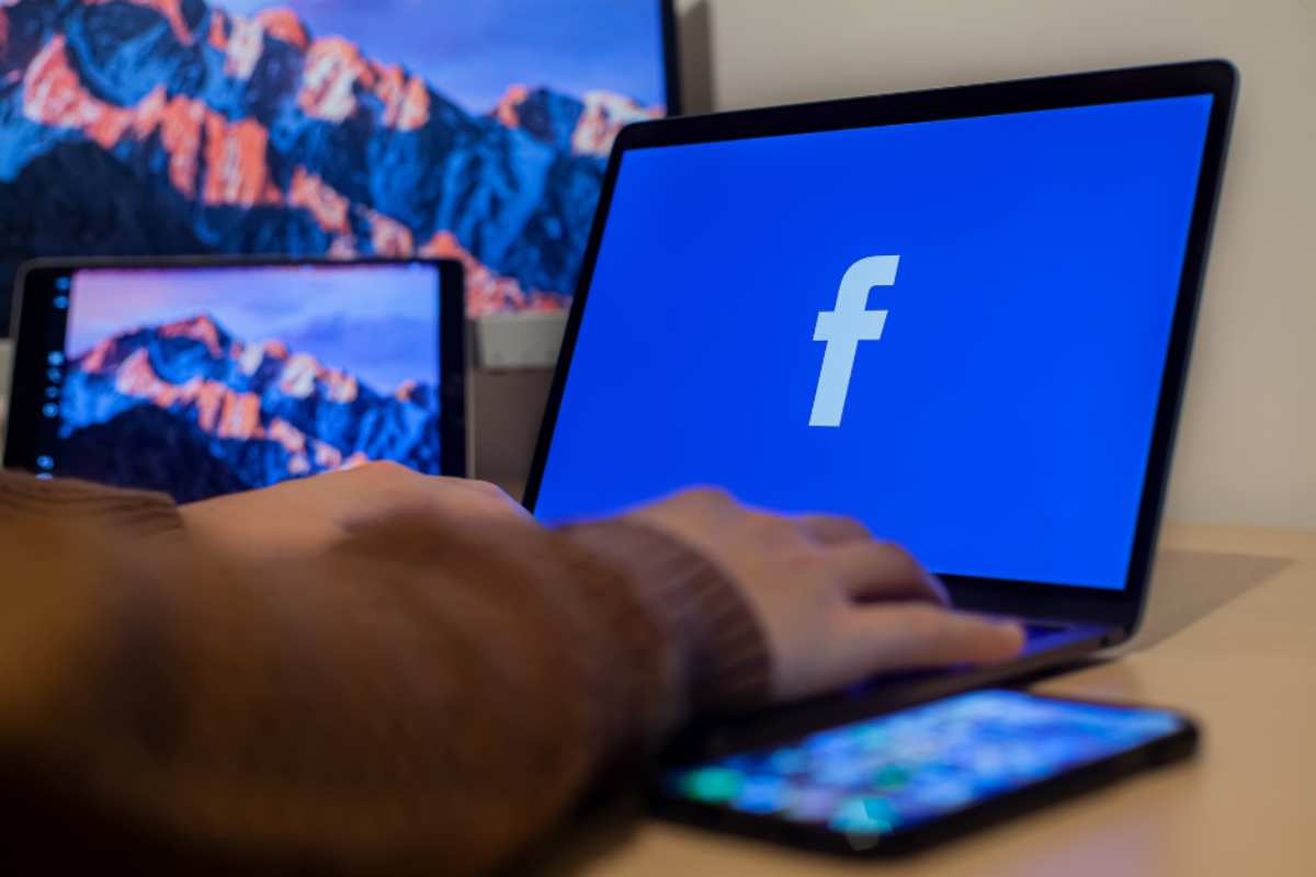 I moderatori di Facebook costretti a guardare video raccapriccianti