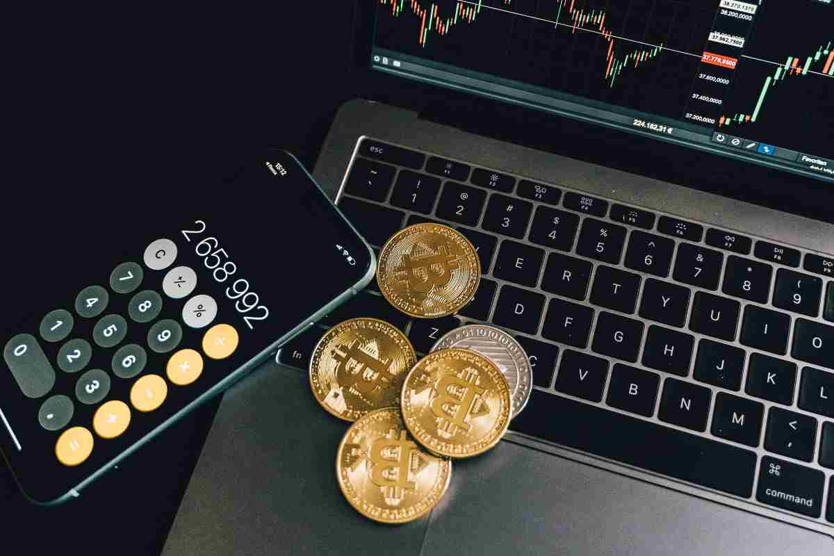 Titano criptovalute mentito clienti addio soldi denuncia