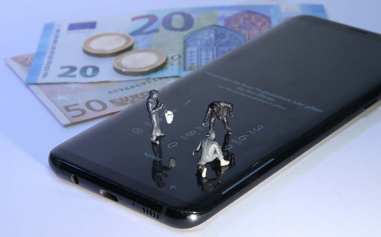 I ladri di iPhone ti buttano fuori dal tuo stesso telefono
