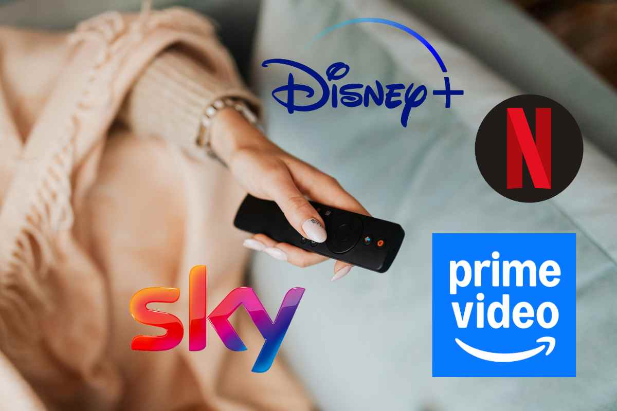 mano con telecomando e loghi delle piattaforme di streaming