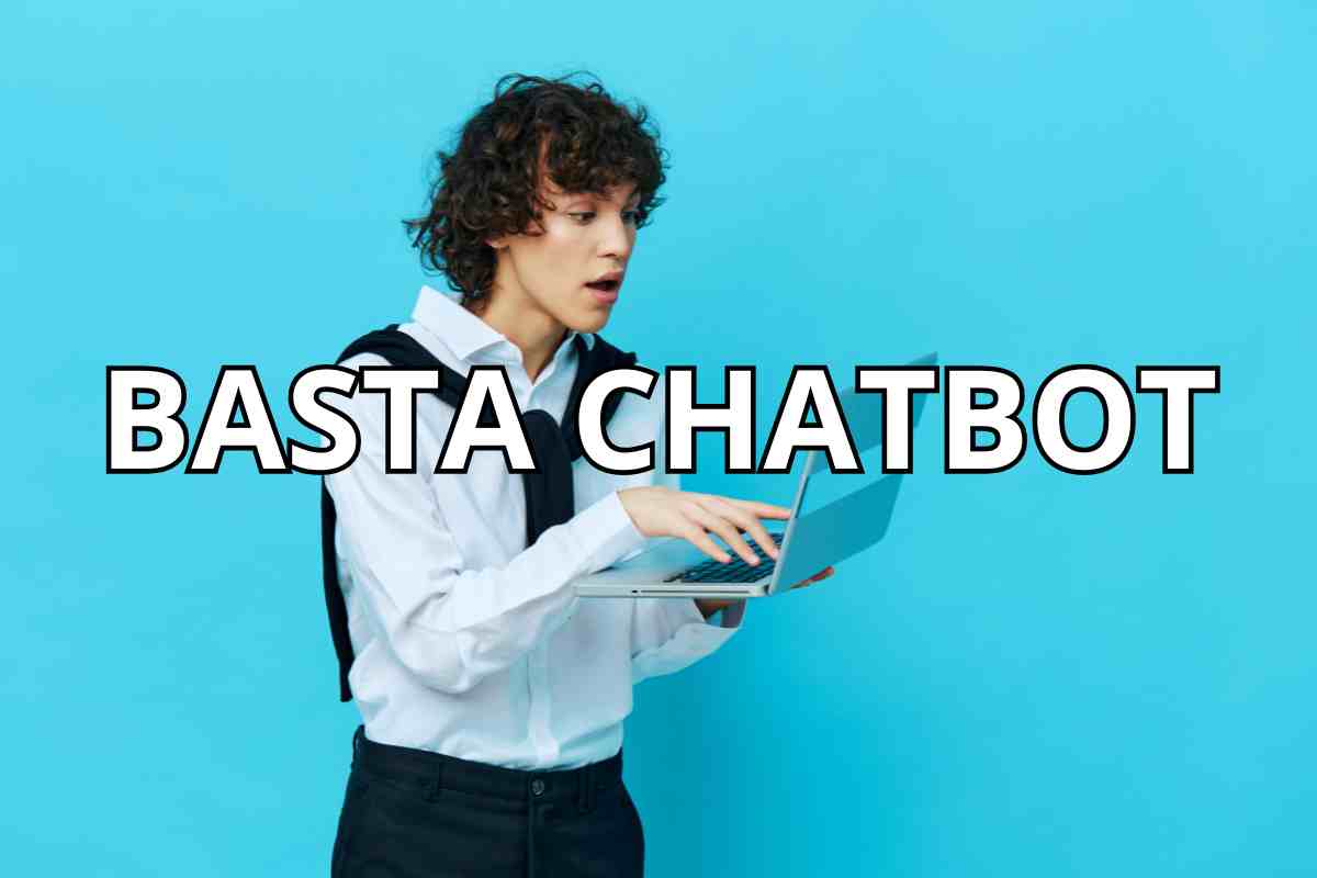 ragazzo che usa il pc