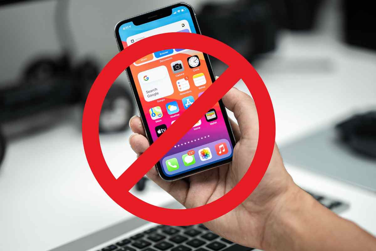 smartphone con divieto