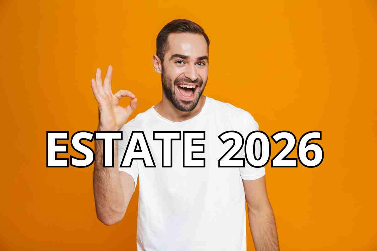 uomo che fa segno ok con estate 20266