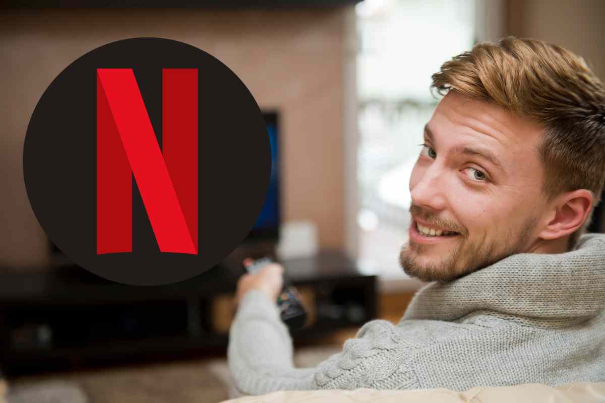 uomo con telecmando guarda indietro e logo netflix