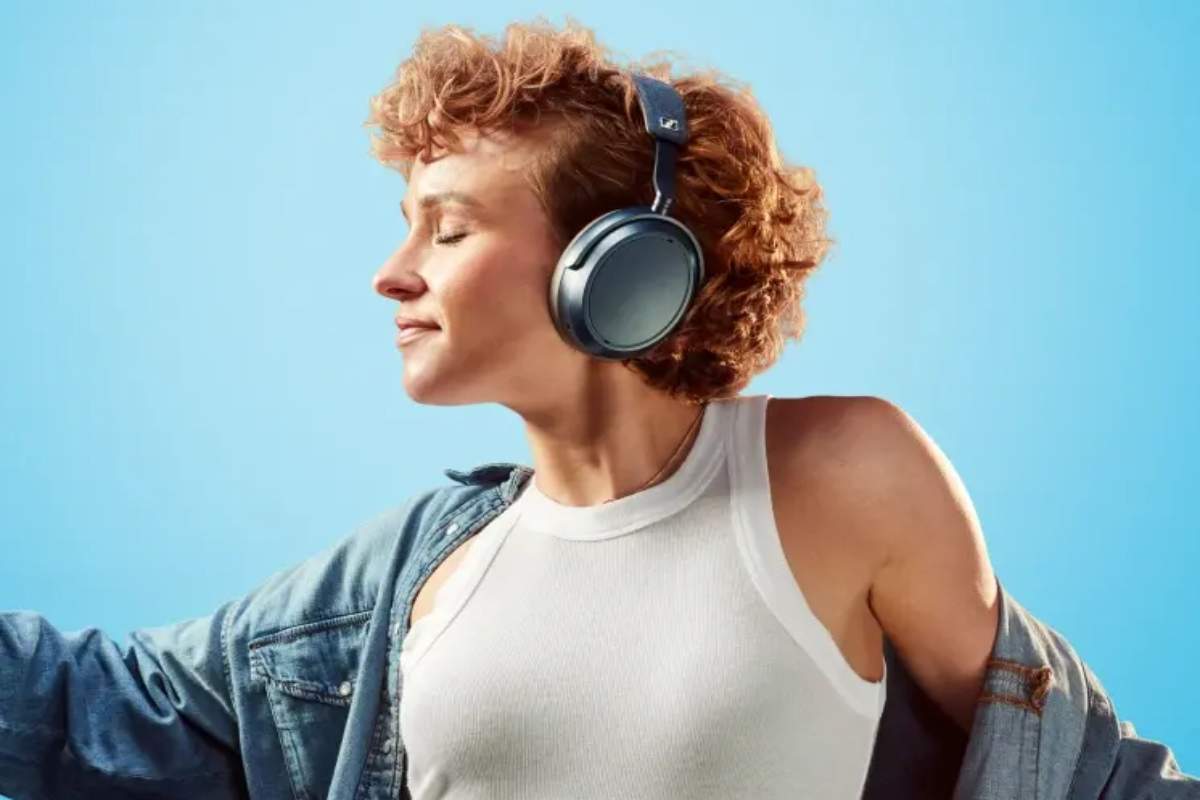 Donna con cuffie