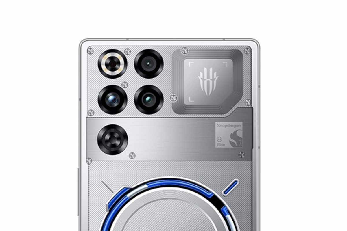 smartphone con raffredamento a liquido