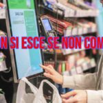 donna che fa la spesa